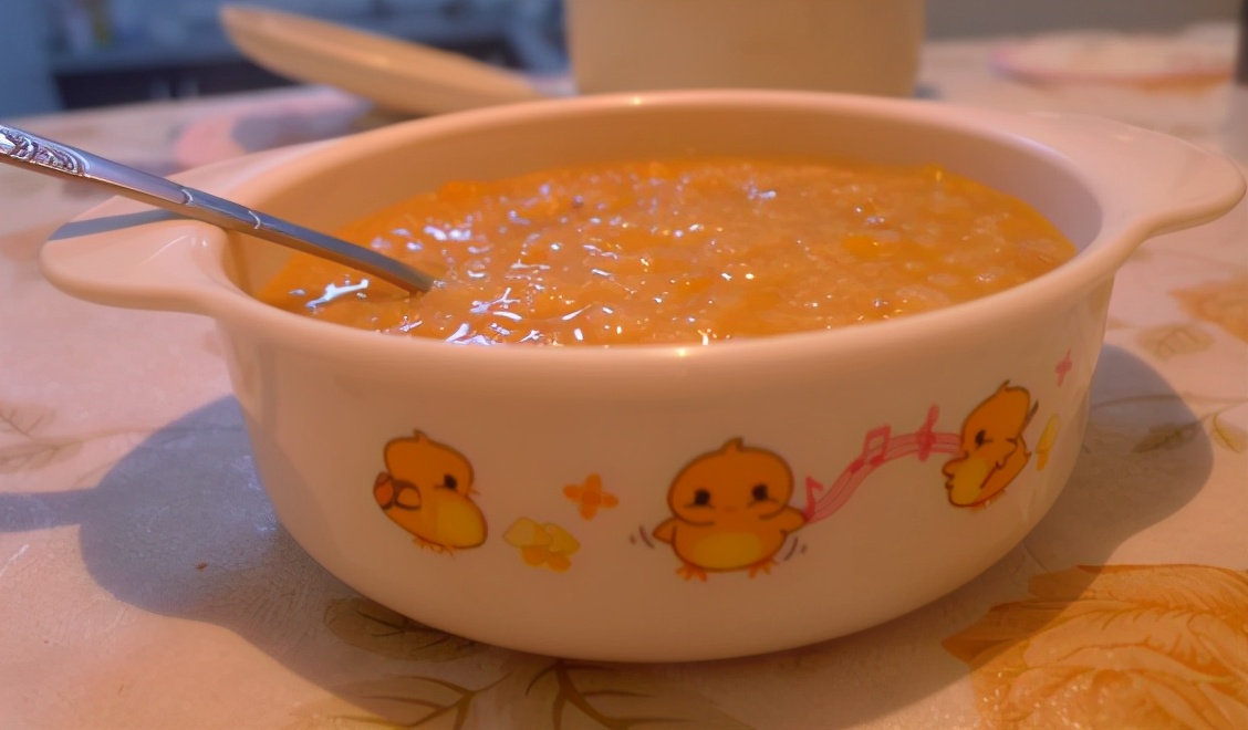 生完孩子天天吃肉,生完孩子第一餐可以吃鸡粥吗