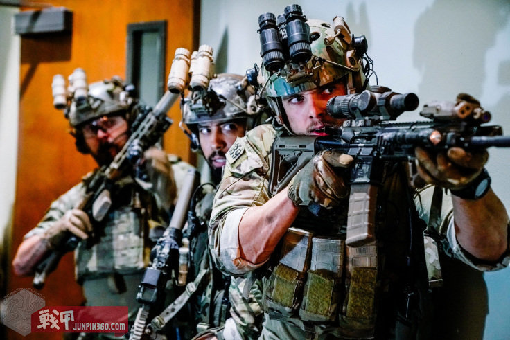 美剧海豹突击队枪战,美剧海豹突击队用的什么枪