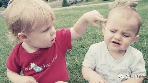 叛逆期孩子动手打父母该怎么办,14岁孩子打父母是什么问题