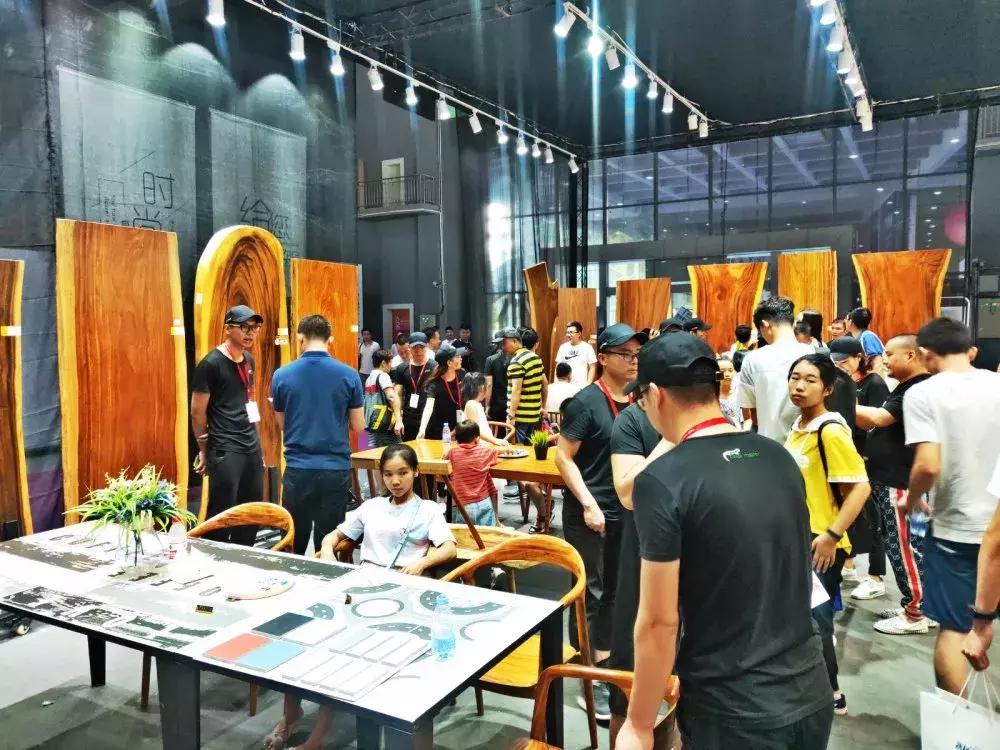 色色瓷砖白娟：以色彩打造个性空间，聚焦细分领域市场｜CDE专访③