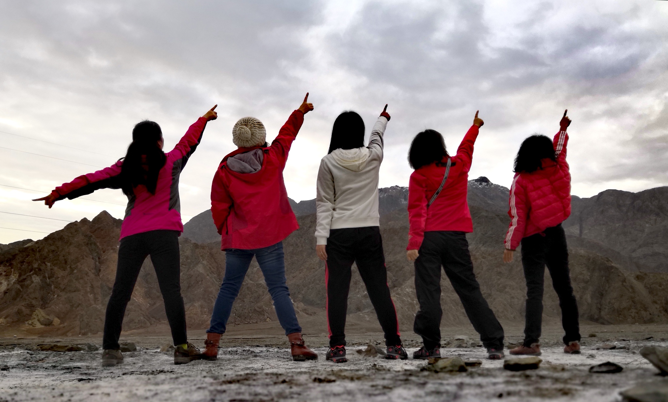 从新疆出发内地旅游省钱攻略,从新疆游全国的旅游路线推荐