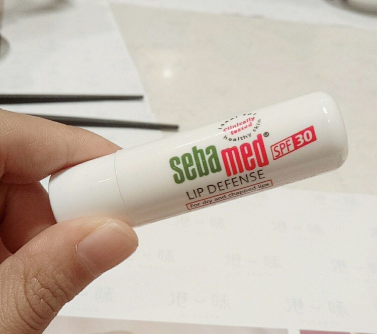 用了上百支润唇膏,我现在心目中的top10是这几个