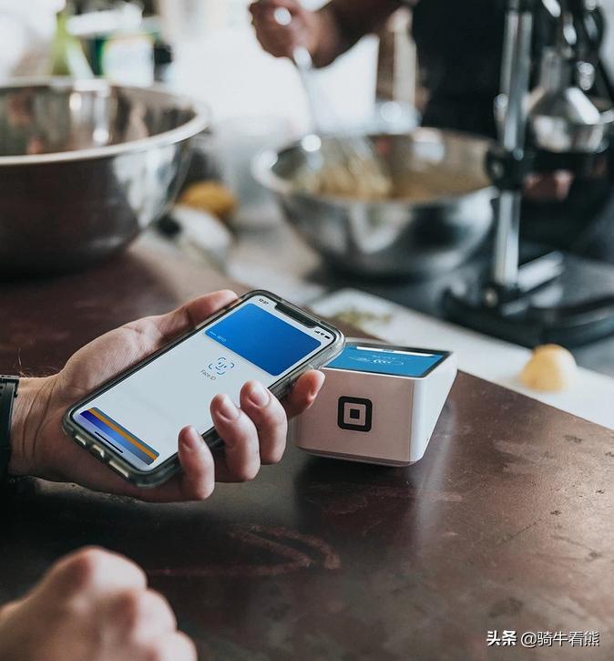 网贷利息高还是信用卡分期划算,信用卡分期利息10000一天多少钱