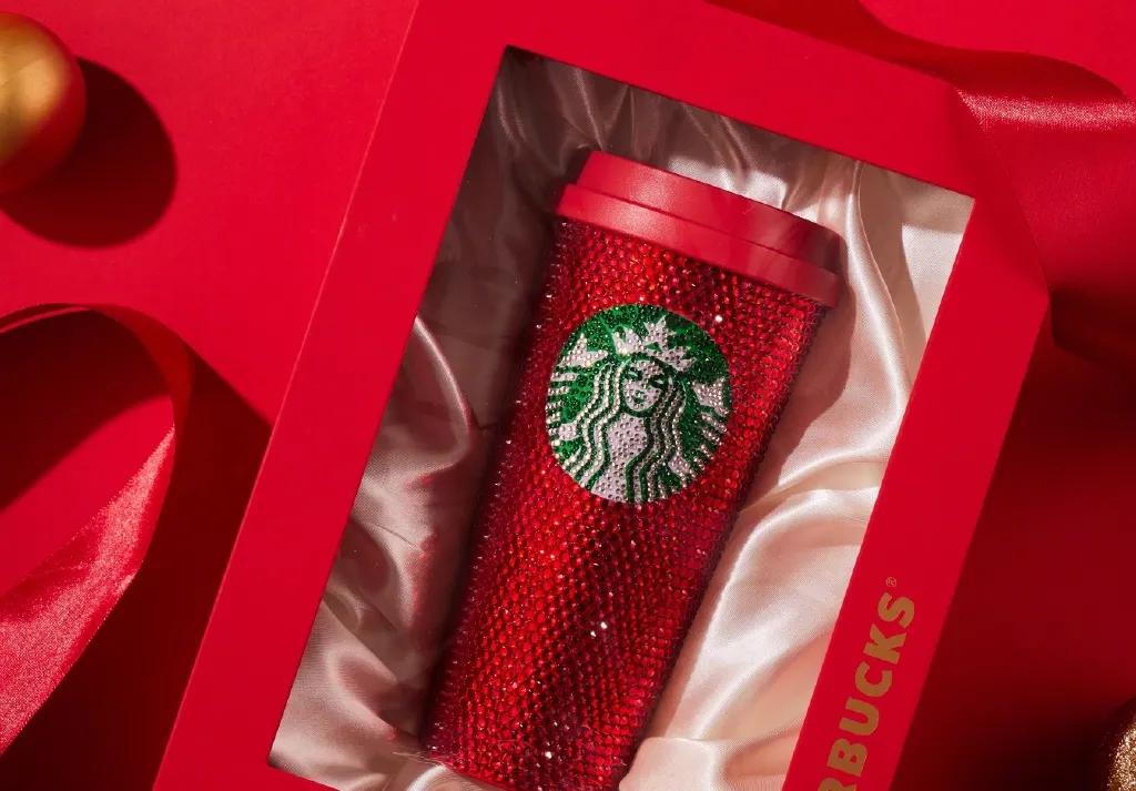 被星巴克的圣诞款设计，“闪”到了