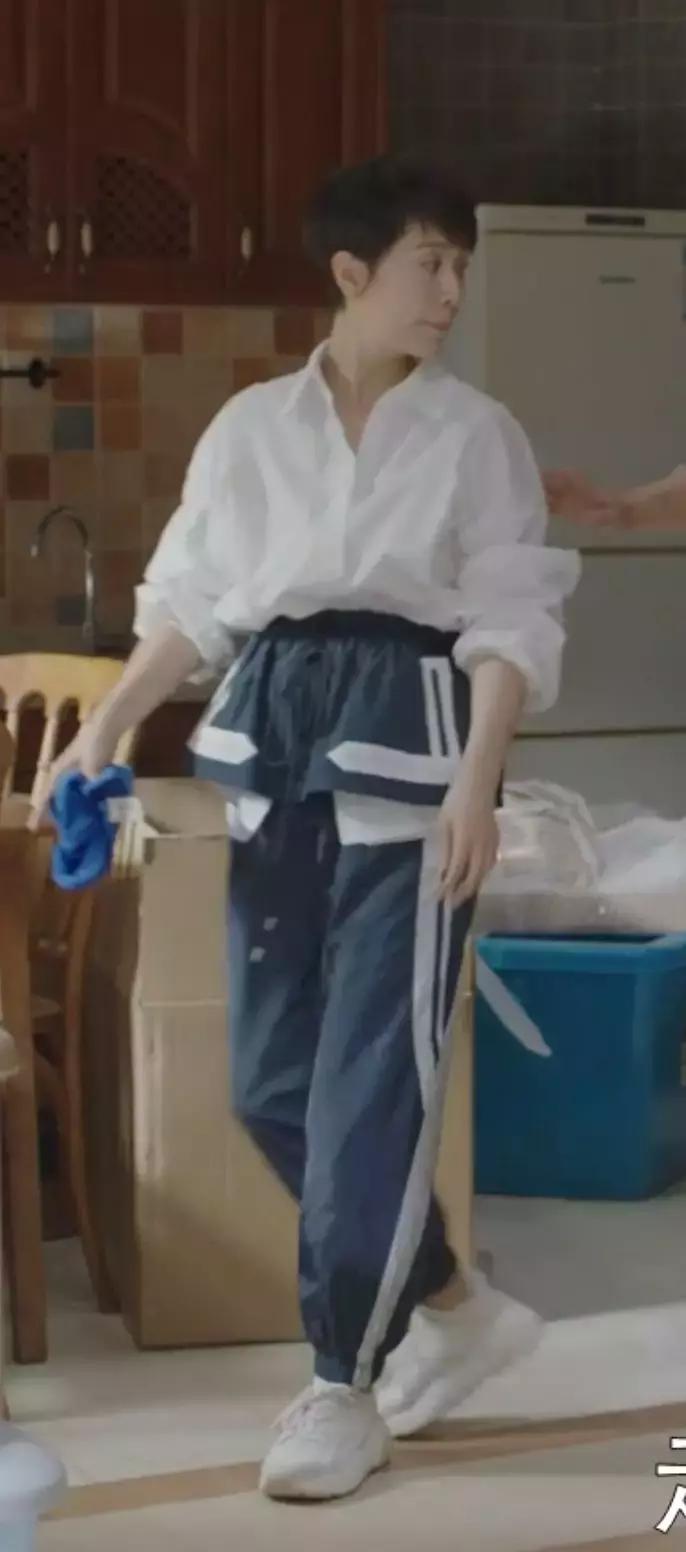 小欢喜王一笛衣品,小欢喜三位妈妈着装