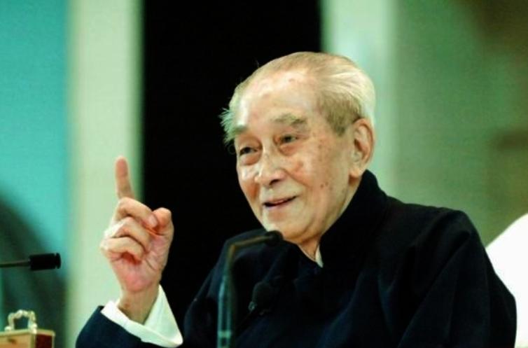 南怀瑾以前是文盲吗,谁说的文盲才看南怀瑾的书