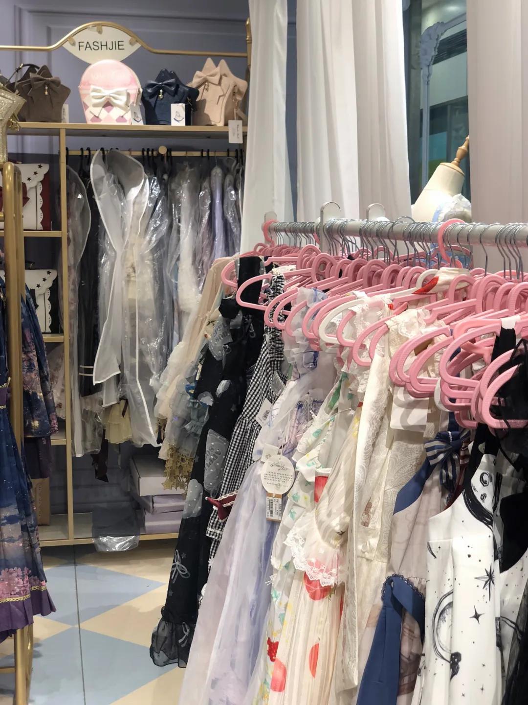 哪个城市有汉服和洛丽塔实体店,西安汉服实体店汉服体验