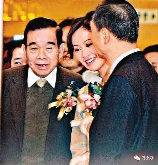 绯闻女王29岁,绯闻女王日常大全