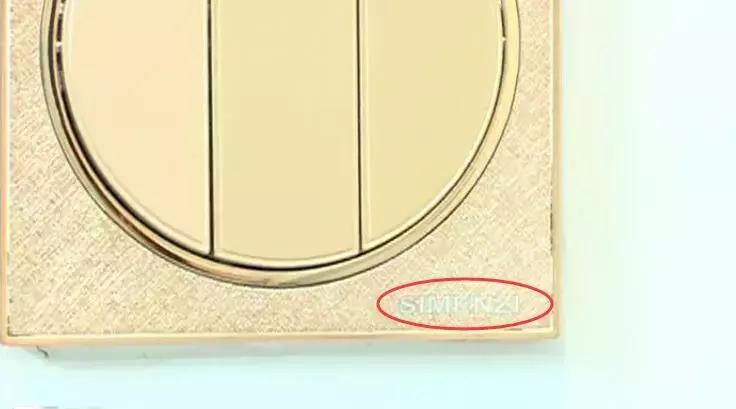 “他就冲过来打，我老婆腿上全是乌青，肚子上被打了一拳……”享瑞装饰，到底是装修公司还是“*力暴**”公司？