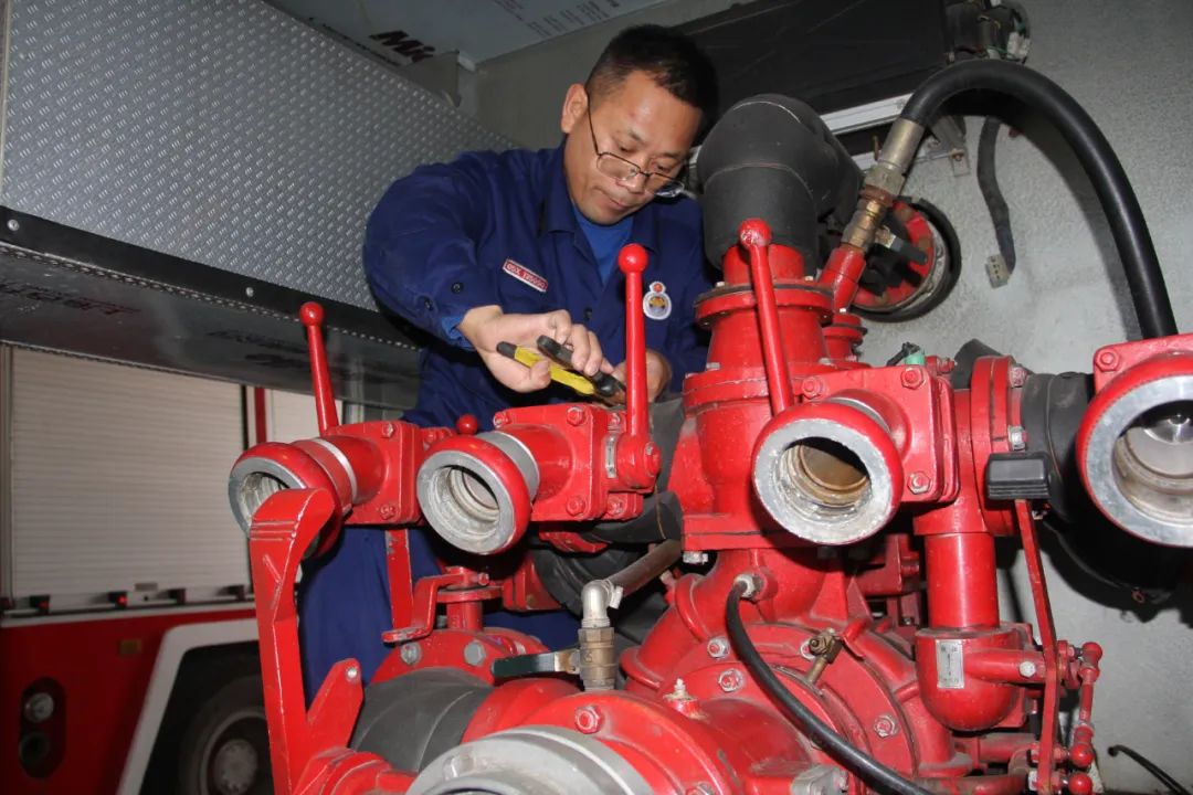 我的入*党**故事丨换装不换本色，改制不改初心——沈国江