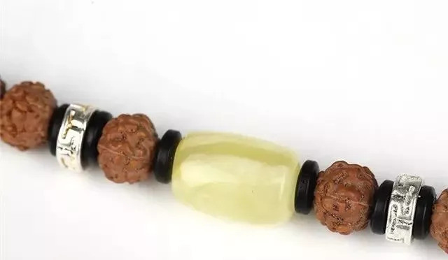 如何搭配适合自己的手串,正确的手串怎么样搭配好看