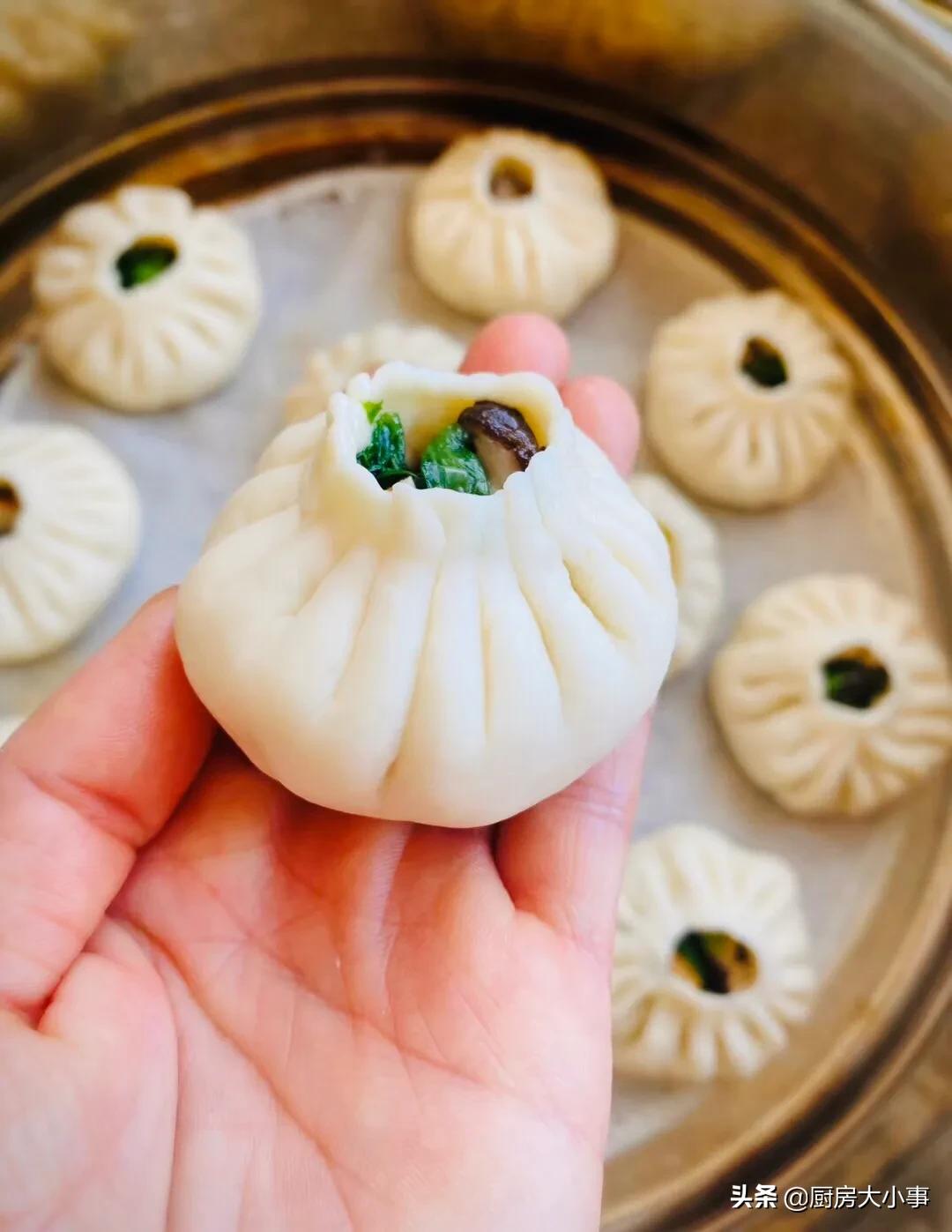 超市买面粉,要明白低筋、中筋、高筋有啥区别,不然花了钱白忙活