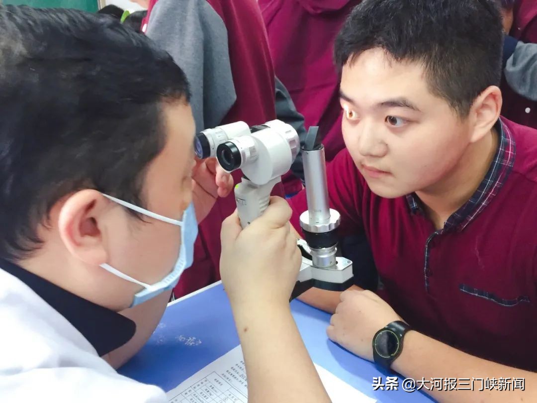 医护人员早上5点到岗,凌晨五点的医护人员