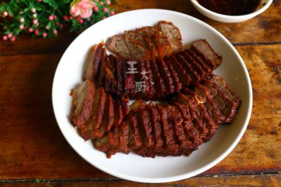 怎么样卤牛肉好吃又有颜色,卤牛肉怎么才能做出卤肉店的味道