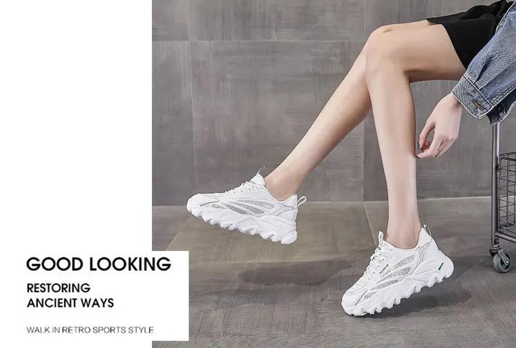 谁说小白鞋土这样穿又酷又美,2021流行的小白鞋显瘦又百搭