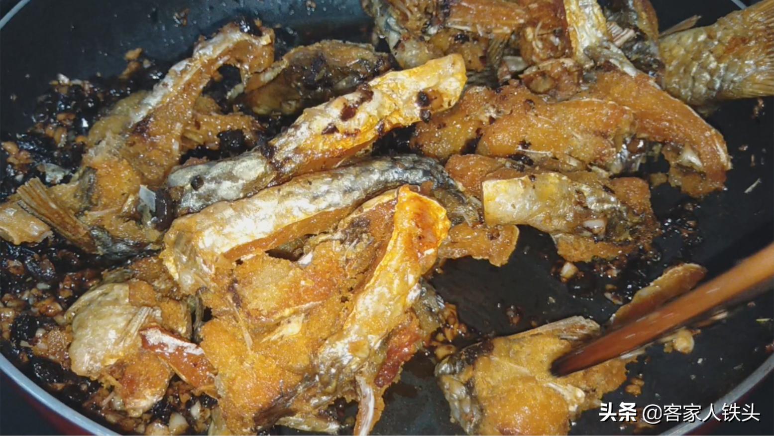 罐头鱼怎么做又脆又香酥,罐头鱼怎么做才好吃呢视频