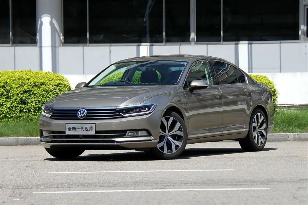 法系豪华ds9,法系高端ds9前驱的吗