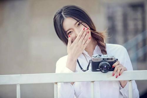 心理学女孩对你有意思的表现,11个心理学让女生彻底爱上你