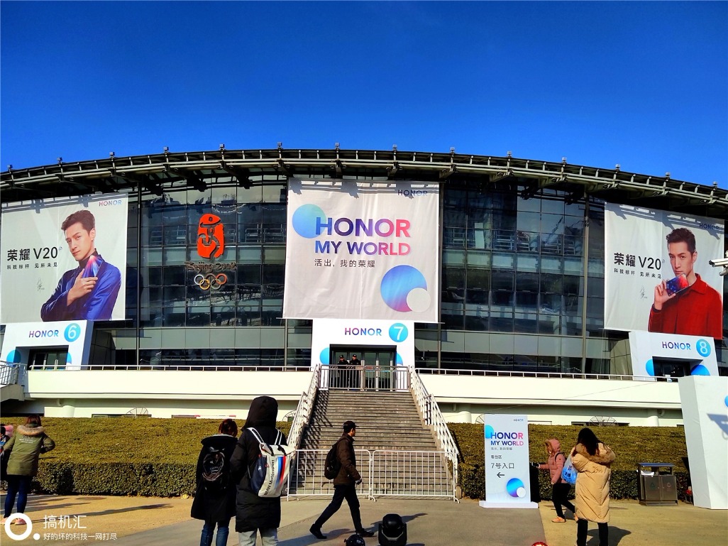 东芝移动硬盘slim和新小黑哪个好,东芝slim移动硬盘