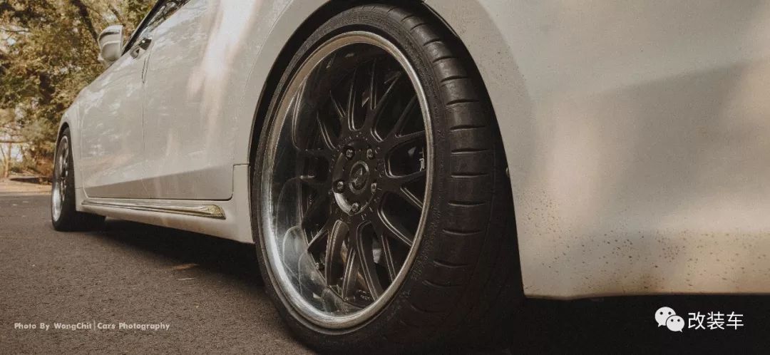 14代丰田皇冠改色,14代丰田皇冠颜值如何