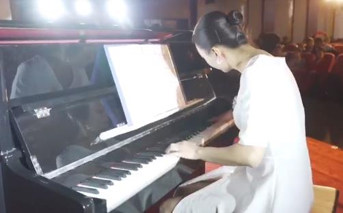 看图识人的女人是谁,看图识人这个女人是谁