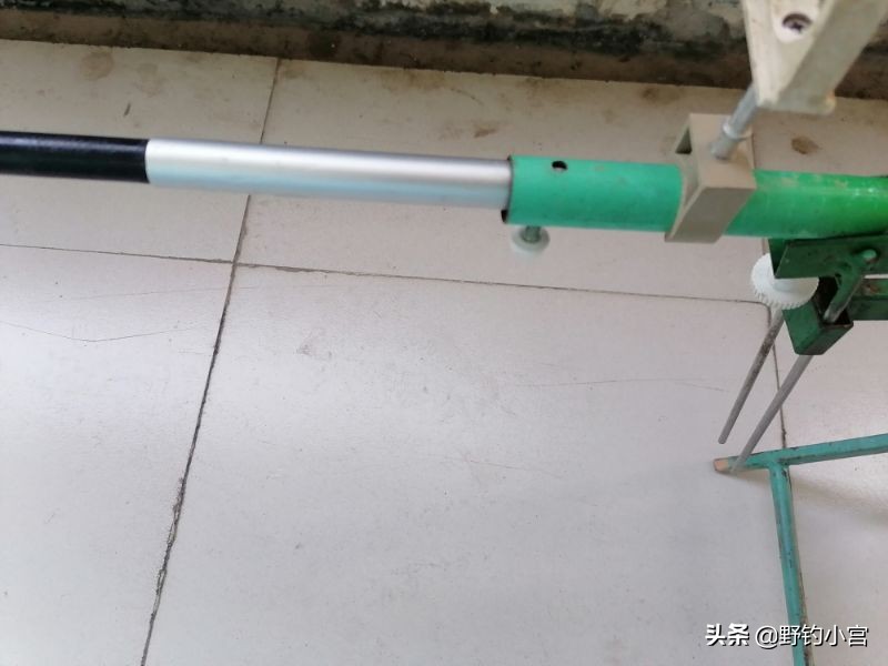 钓鱼怎么用鱼竿支架最好,鱼竿支架怎么用最好用