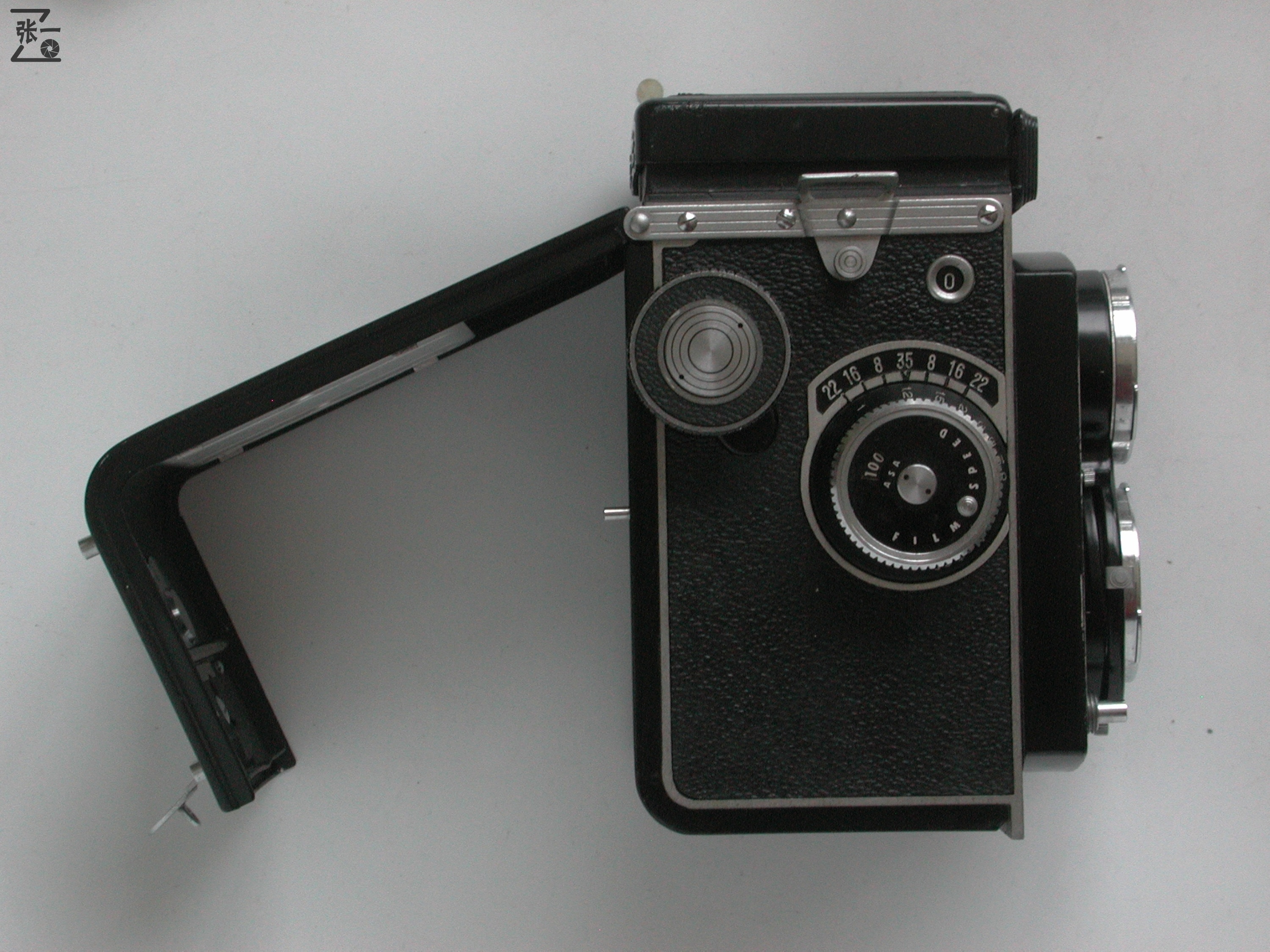 右手调焦的双反照相机：WalzflexIIIA！日本制造