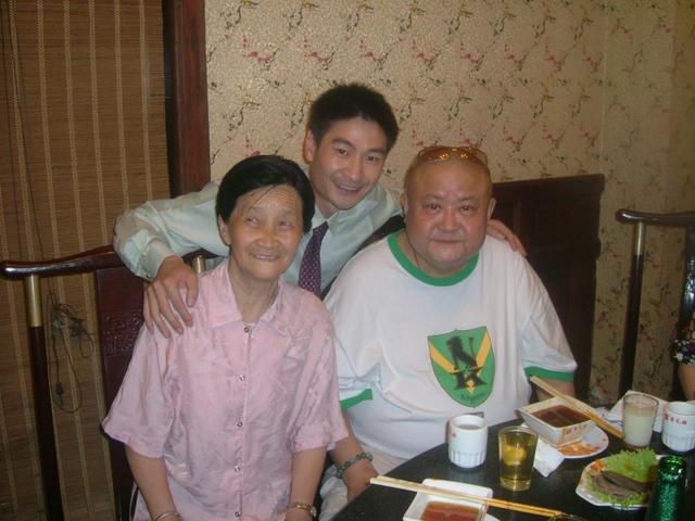 火锅吃到最后才分得最清,重庆老火锅吃到最后又咸又辣