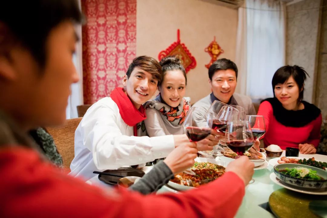 没钱回家过年怎么办,打工人没钱了怎么办