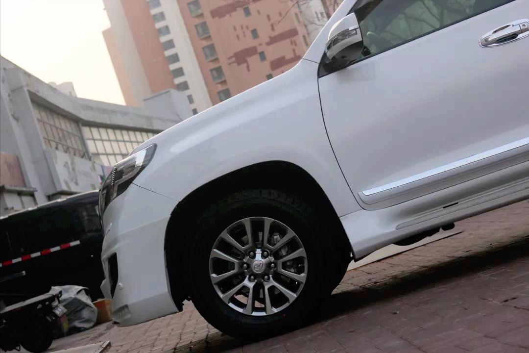 怪兽修车:翻新“残损不堪”的二手霸道LC150,满血复活变新车