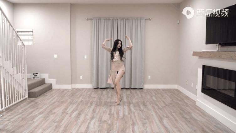 跳首偶像的歌醉倾城,跳首偶像的歌舞