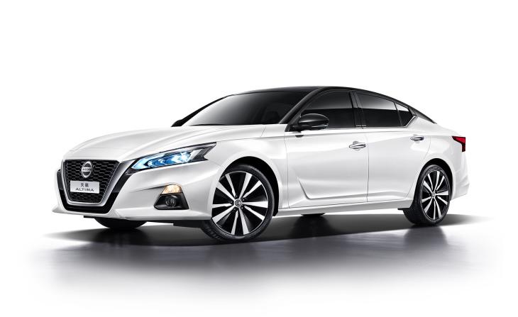 天籁体验2.0t低配,日产天籁2.0t19款价格降价5万