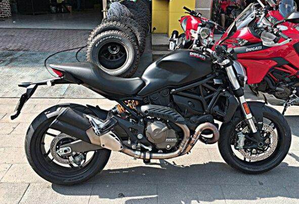 杜卡迪monster821外观改装,杜卡迪monster821行驶表现