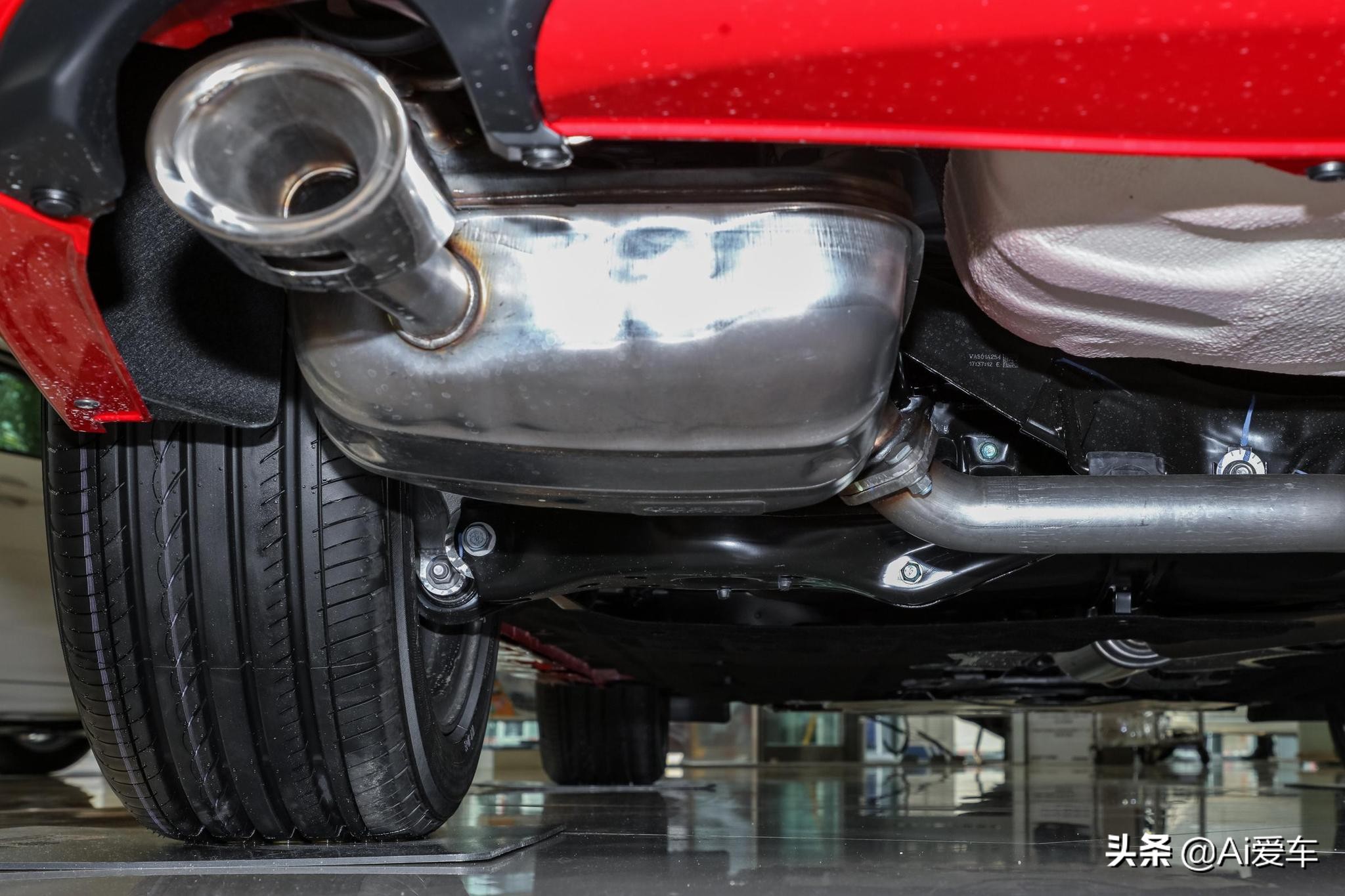 紧凑级运动轿车的标杆是本田思域,性能与颜值兼具本田思域闪亮登场