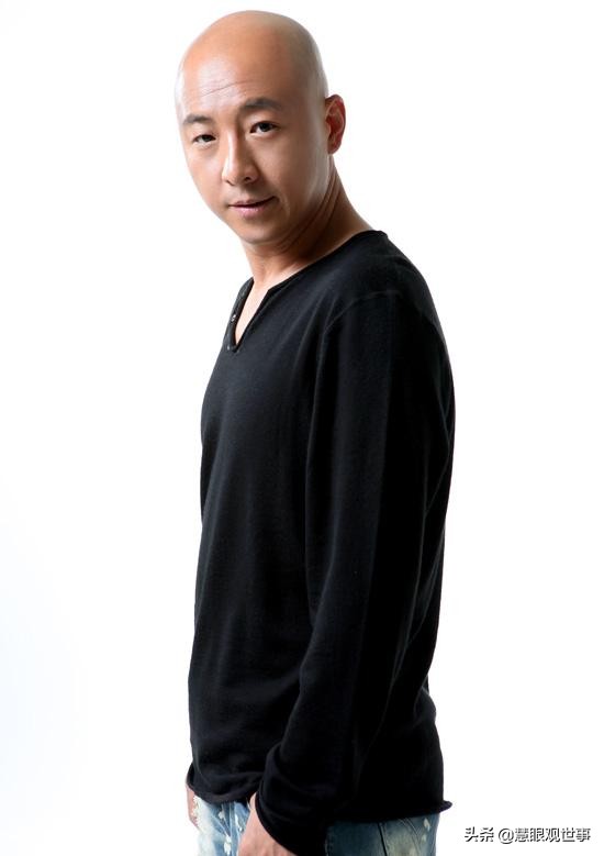 《侯海洋基层风云》中满嘴川东歇后语的“青皮”赵波