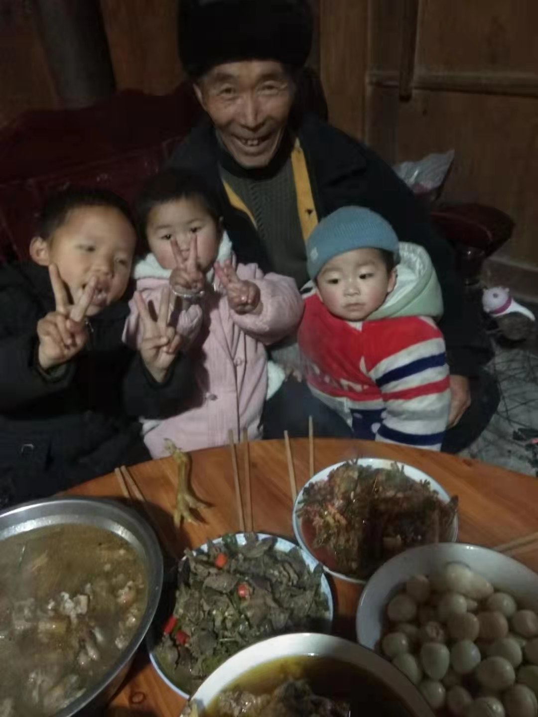 3岁留守儿童火灾,留守女童和爷爷遇火灾