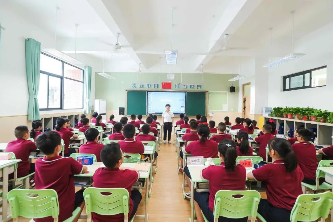 绵阳东辰聚星国际学校建设公告,冉冉升起的一颗新星完整视频