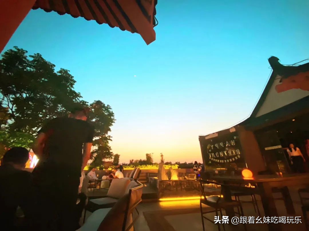 太燃了歌曲视频,西安音乐烧烤餐厅