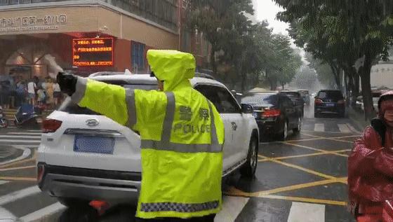 台风玲玲新路径,珠海台风消息最新预报直播