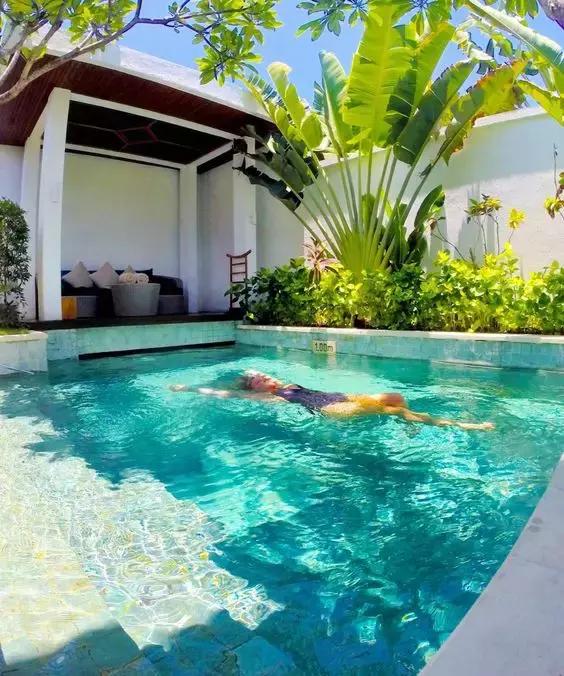 早晨深化设计研究院--住别墅的有钱人，都是如何规划自己院子的？