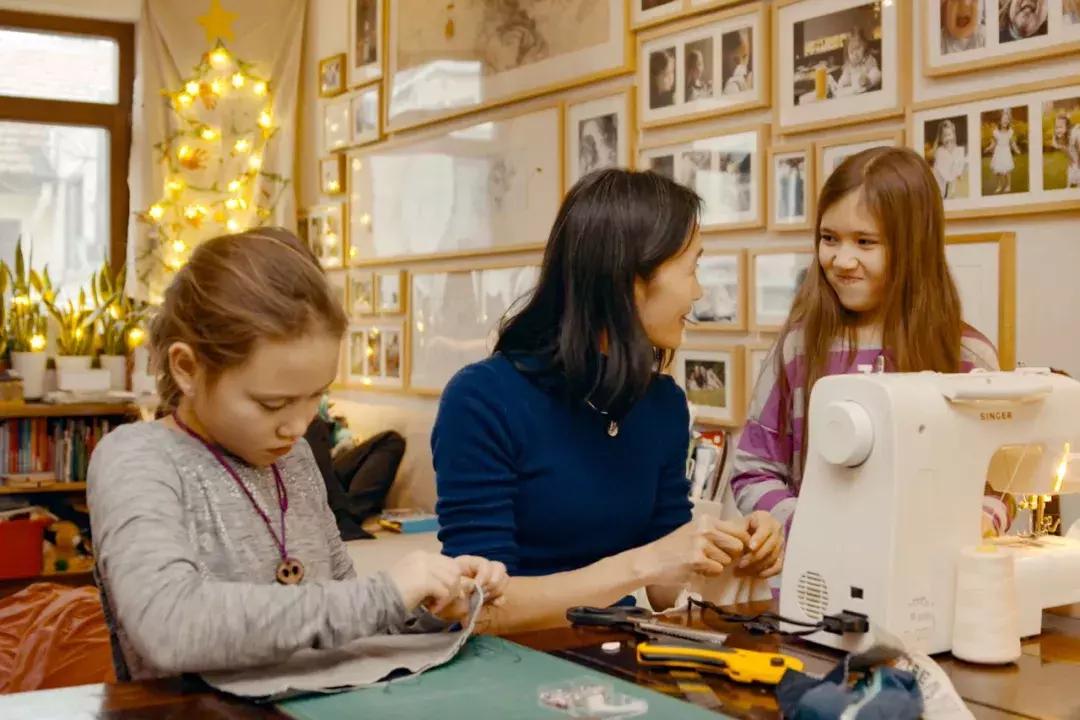 上海一家五口，11年不用开空调、不烧热水，每月电费只花几十块