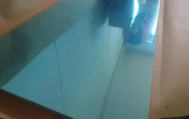 铝板冲孔变形是什么原因导致的,铝板变形的原因及处理方法