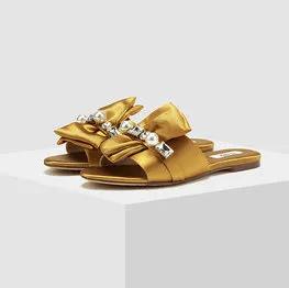 40岁的妈妈适合穿什么鞋子品牌,妈妈适合穿的布鞋子推荐