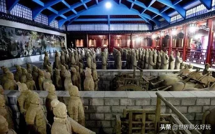 斥资3个亿,国外竟有个山寨中华古城:北京鼓楼、兵马俑……