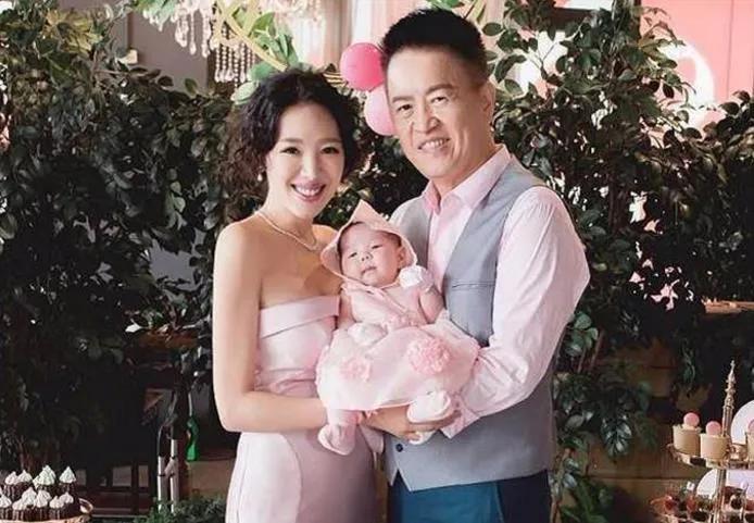 便秘药一年销2亿颗,遭控霸占爸妈家产,台湾最老药厂豪门翻脸