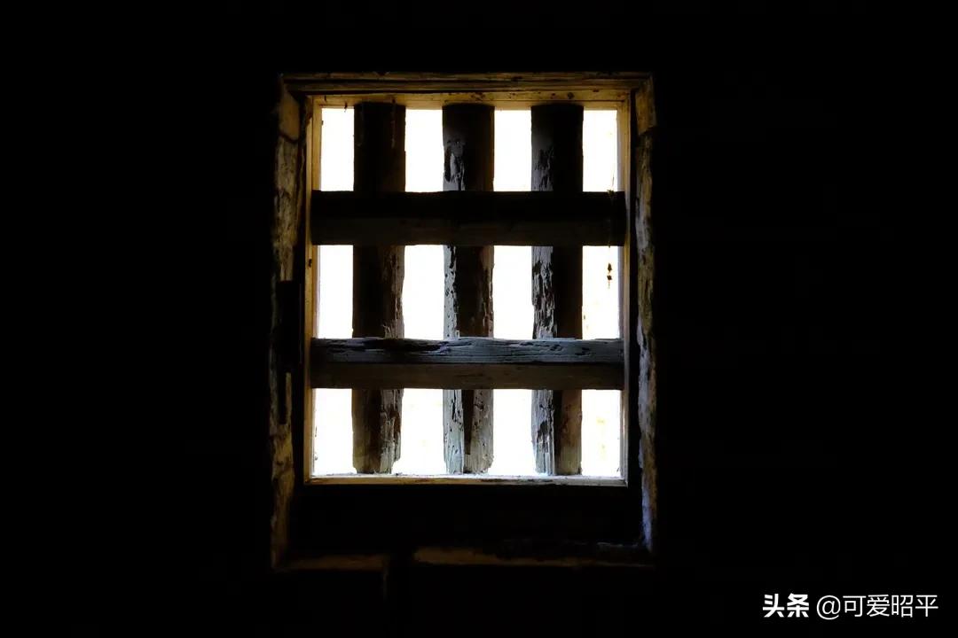 贺州昭平长寿之乡,昭平县百年炮楼图片