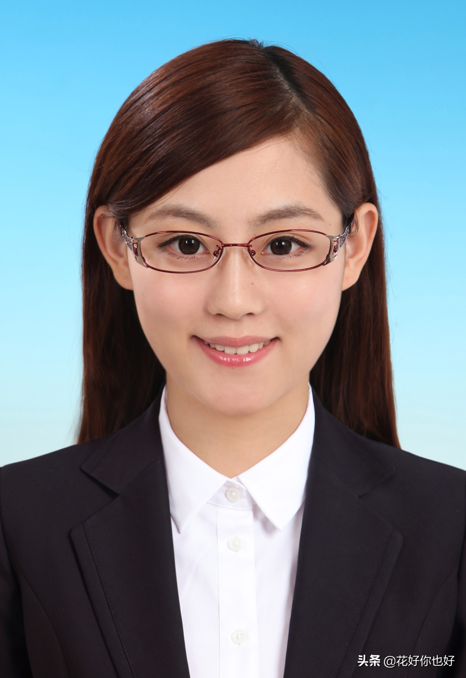 怎么把拍好的照片排版一寸证件照,美图秀秀怎么排版打印一寸证件照