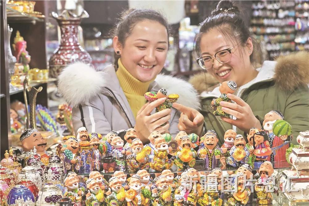 现在来新疆旅游的人多么,来新疆游客买什么最多