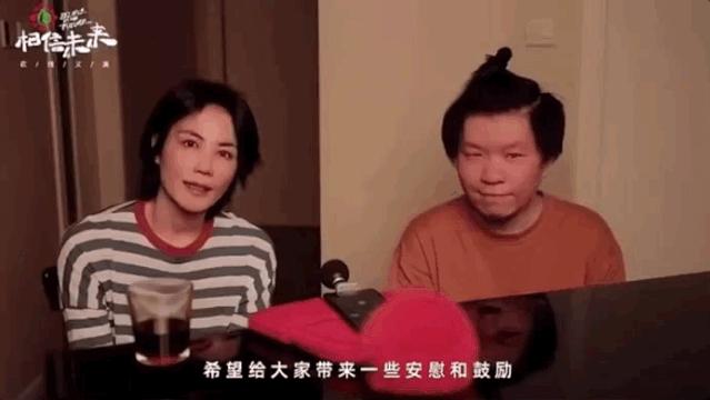 王菲广告大赏完整版,发几张王菲在90年代初做的广告