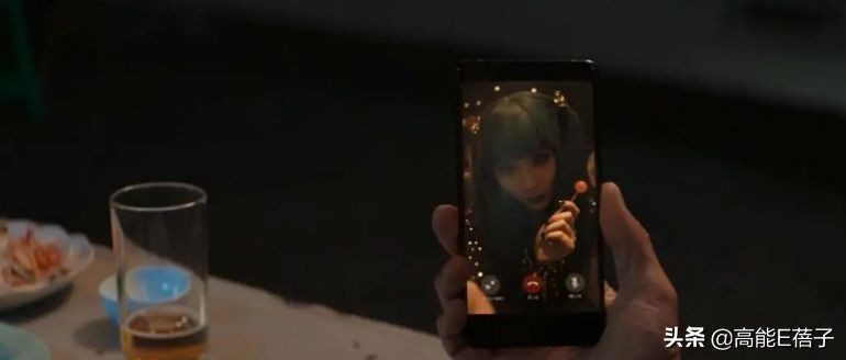 唐人街探案3夜晚一个人关灯,唐人街探案开灯关灯